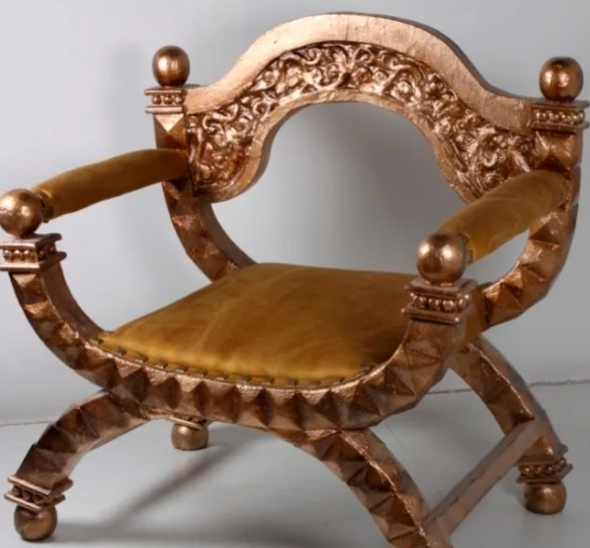 Трон Боярин