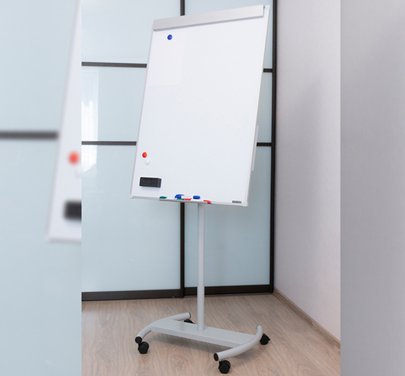 Флипчарт на колёсиках