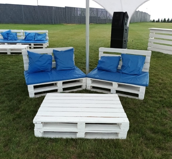 Белый диван из паллет