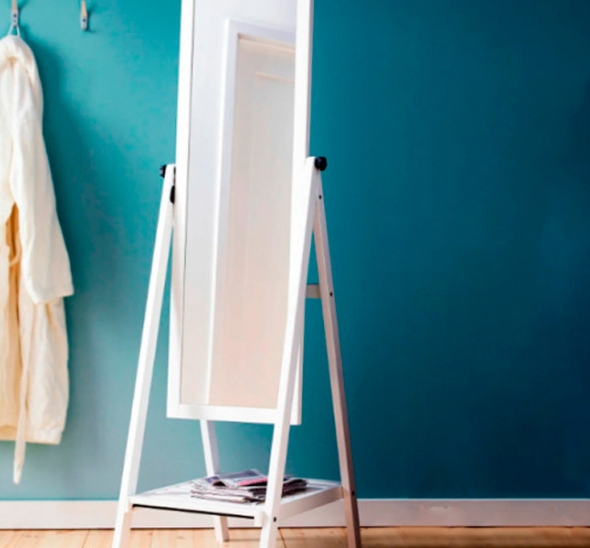 Зеркало из дерева белое Гарден