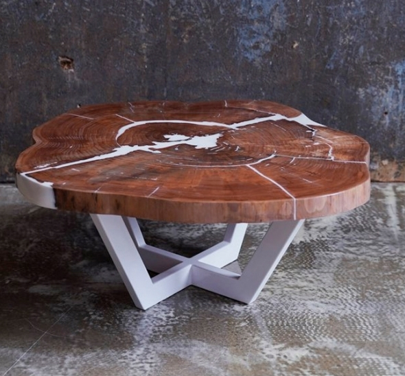 Журнальный стол со столешницей из дуба