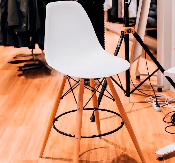 Стул барный Eames белый