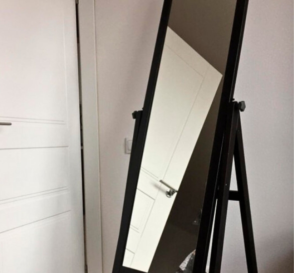 Зеркало из дерева коричневое Гарден