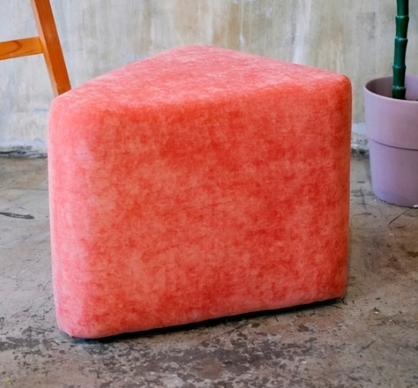 Пуфик треугольный Терракот