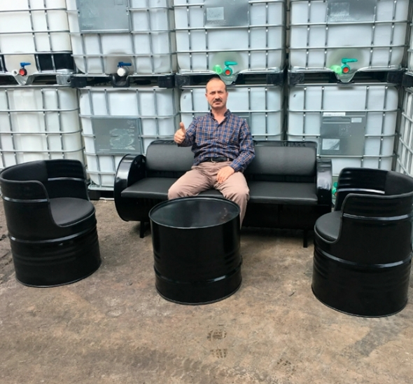 Стол журнальный из бочки чёрный