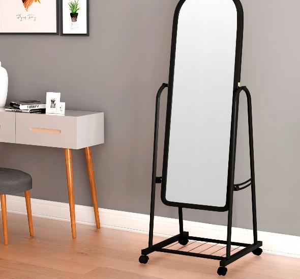 Зеркало напольное на колесиках