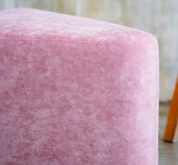 Пуфик треугольный Бледно-розовый