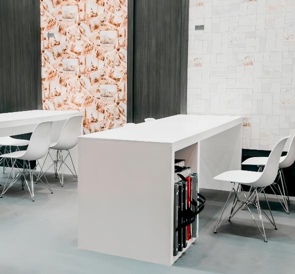 Стул Eames металл белый