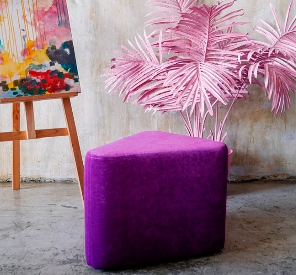Пуфик треугольный Пурпурный
