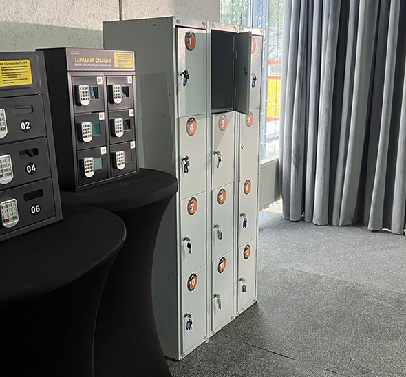 Локер на 12 ячеек