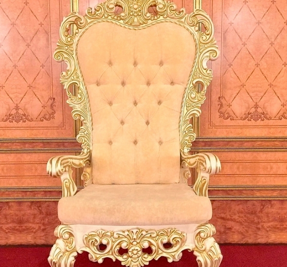 Трон Молодожены